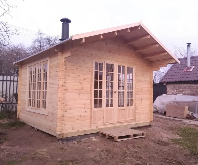 Беседка из бруса закрытого типа БД-04 (4х4)
